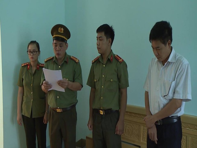 Khởi tố phó giám đốc Sở GD&ĐT tỉnh Sơn La cùng các đồng phạm