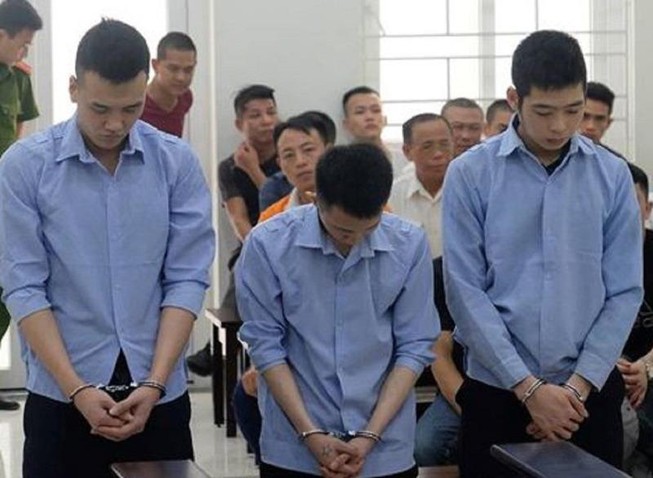 4 người trộm chó thay nhau hiếp dâm 2 thiếu nữ