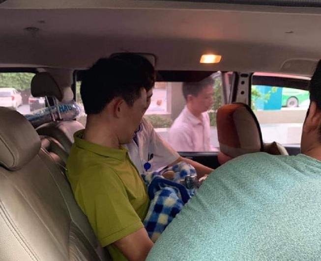 Em trai cậu bé đạp xe 100km xuống Hà Nội thăm em đã qua đời