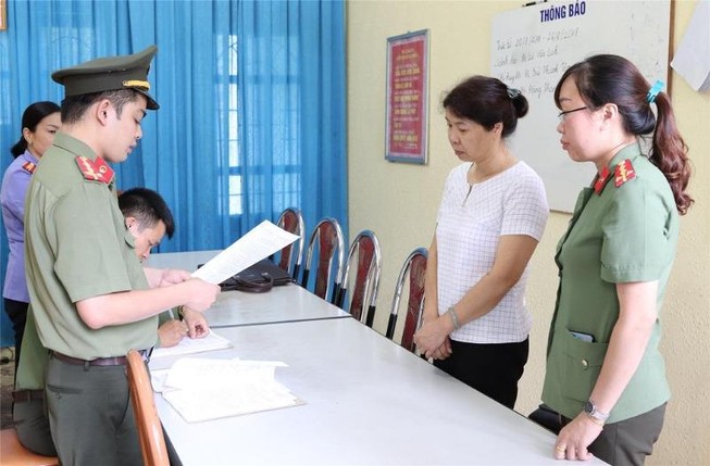 Gian lận điểm thi: Xử nghiêm cán bộ công an nếu vi phạm