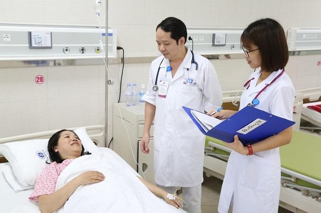 Huy động bác sĩ lúc 0 giờ cứu sản phụ ngưng tuần hoàn