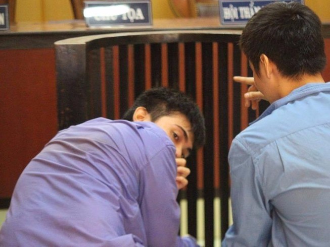 Cướp đồ của du khách xong gặp ngay... trinh sát
