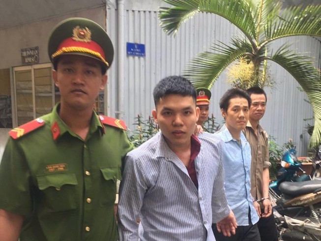 Kẻ trộm ở ngay... bên cạnh mà không biết