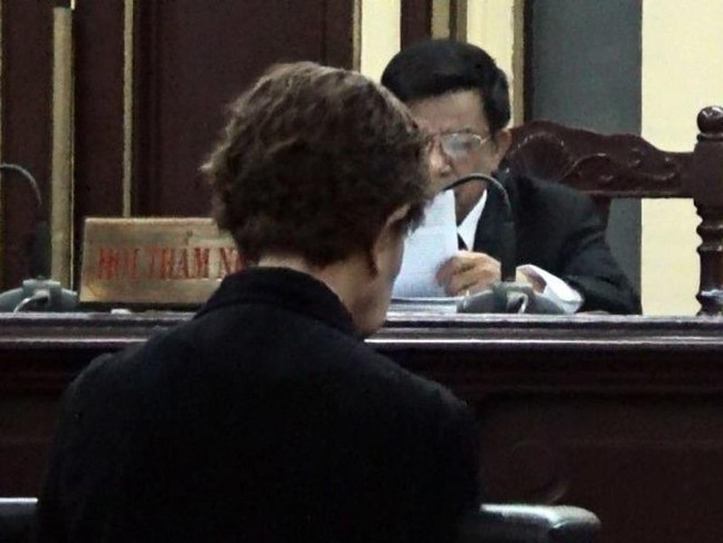 Đình chỉ vụ án 'Biệt thự dầu khí'