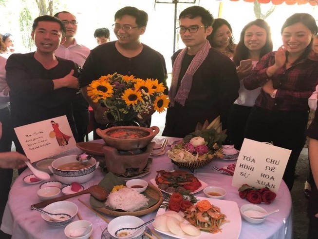 Nam thẩm phán, thư ký tòa trổ tài nấu ăn mừng ngày 8-3