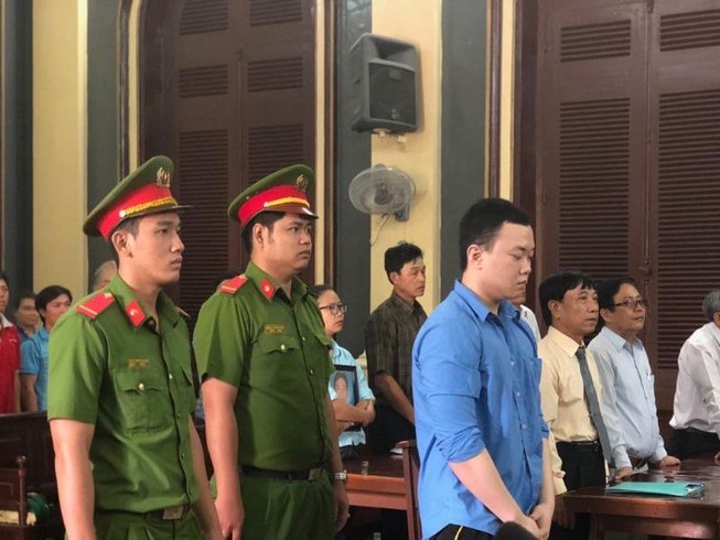Giết người vì chấp nhặt lời xin lỗi