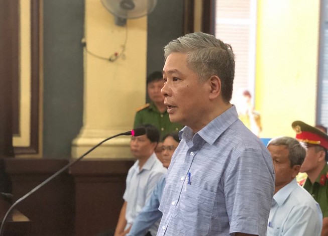 Nguyên nhân phó thống đốc đã về hưu vẫn phải hầu tòa