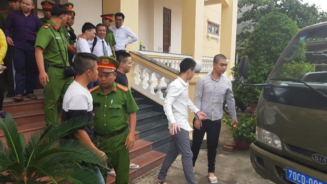 Điều tra lại vụ cặp nam nữ bị truy đuổi đâm gốc cây tử vong