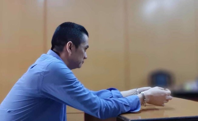 Việt kiều Mỹ buôn lậu nhờ người đưa đón tận sân bay