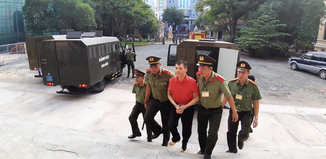 Xử nhóm sắm vũ khí, âm mưu lật đổ chính quyền