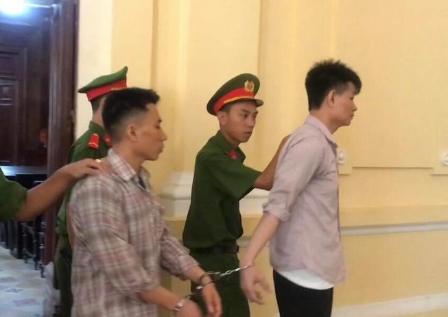 Rắc rối vụ 'shipper hàng đá'