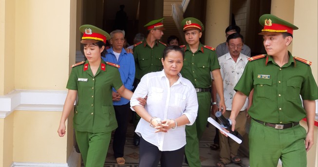 Công chứng sai bị tòa buộc 'có trách nhiệm' bồi thường 6 tỉ