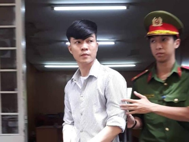 Ai đã để nhân viên ngân hàng trộm hơn 31,5 tỉ từ ATM?
