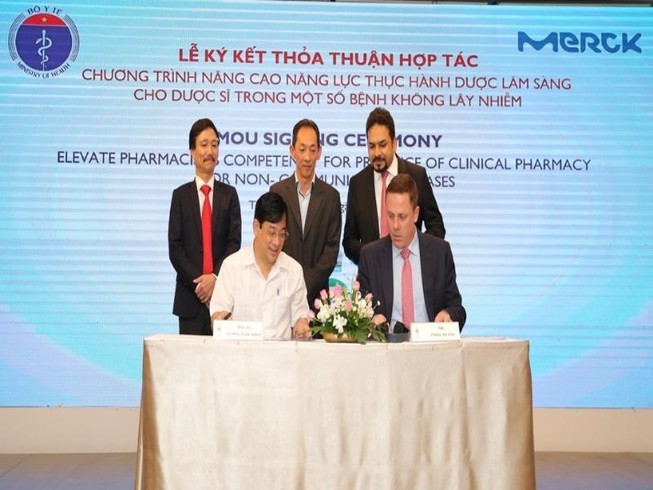 Đẩy mạnh đào tạo dược sĩ tư vấn thuốc an toàn trong bệnh viện