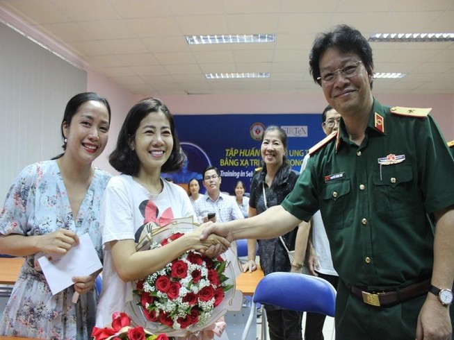 Diễn viên Mai Phương xuất viện với tinh thần lạc quan, vui vẻ