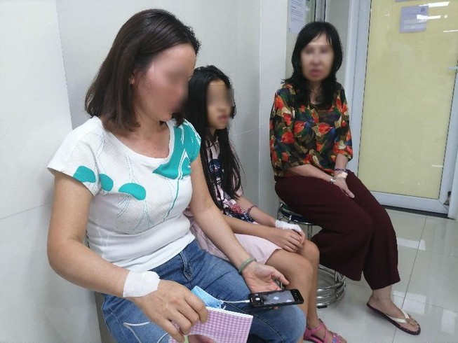 20 người nghi bị ngộ độc sau bữa tiệc tại nhà hàng