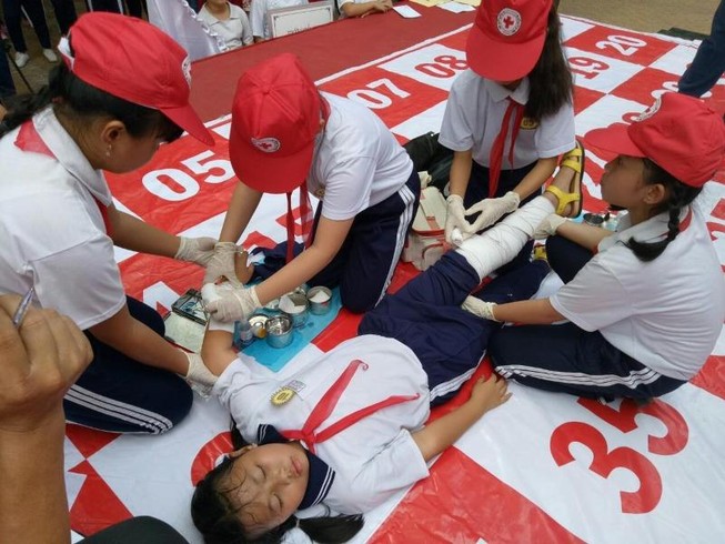 Hàng ngàn học sinh được tập huấn kỹ năng sơ cấp cứu