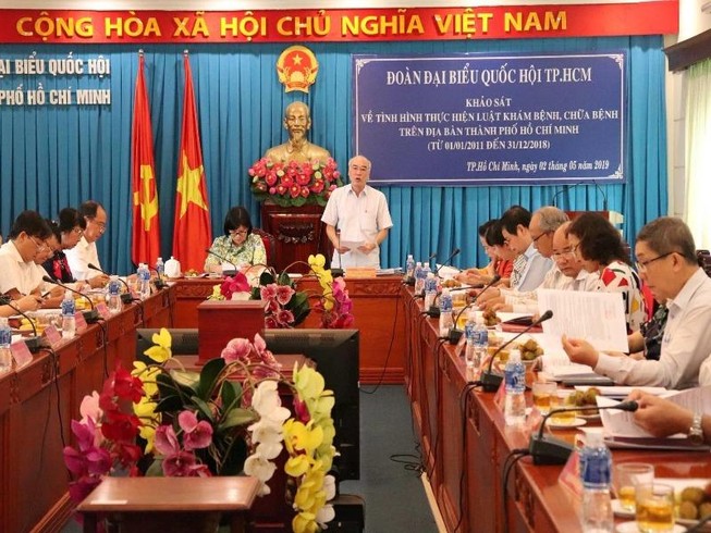 Đi phá thai bị bác sĩ Trung Quốc làm thủng ruột
