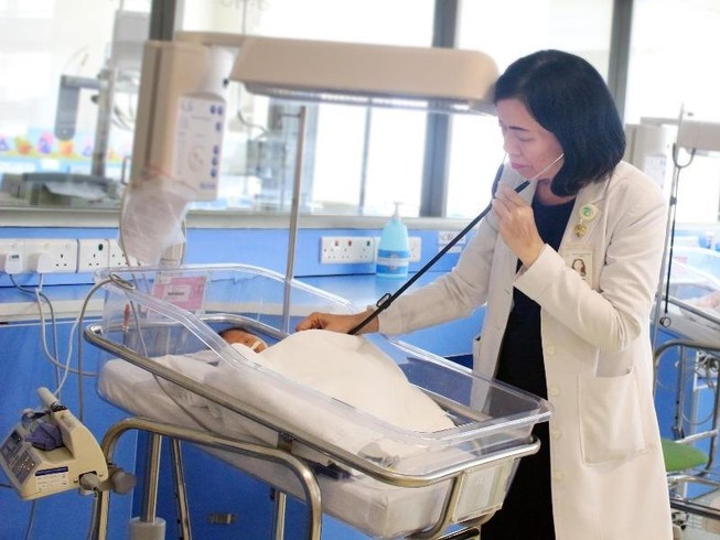 Bị chỉ định chấm dứt thai kỳ, bé trai vẫn sống kỳ diệu