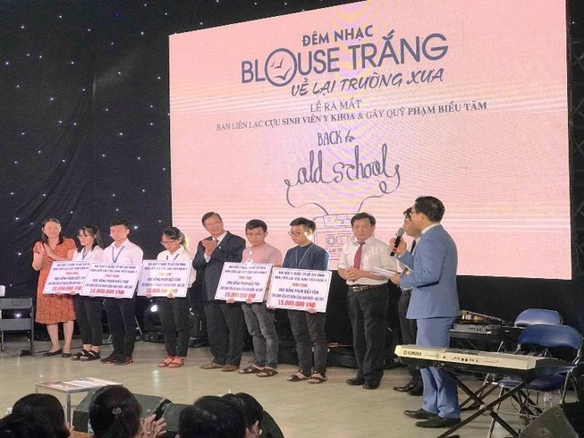 Đêm nhạc gây quỹ học bổng Phạm Biểu Tâm được hơn 600 triệu
