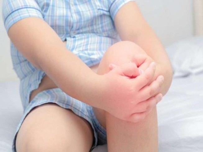Lý do làm trẻ đau, mỏi chân mà tìm không ra bệnh
