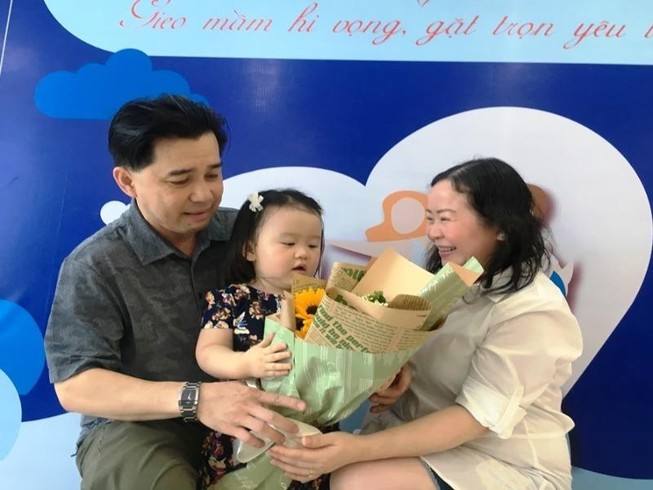Chữa vô sinh 10 năm tại Mỹ thất bại, về nước lại tìm được con