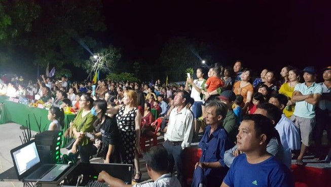 Vui không tưởng ở cuộc thi hoa hậu biên giới Việt-Campuchia