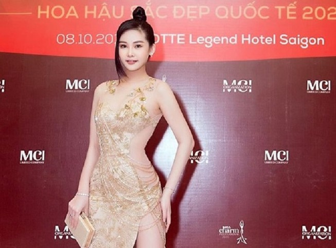 Ngân Anh lại gây bất ngờ về nhan sắc