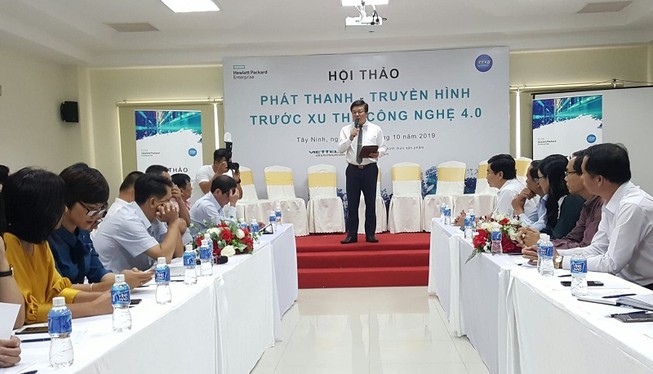 Ngành phát thanh-truyền hình trước thách thức chưa từng có