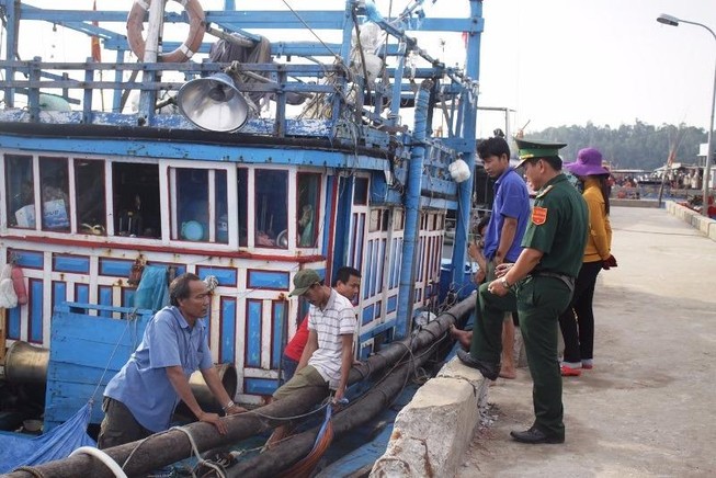 5 tàu cá trình báo bị tấn công ở Hoàng Sa