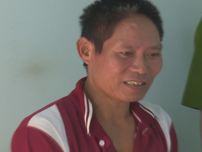 Cha dượng dâm ô con riêng của vợ