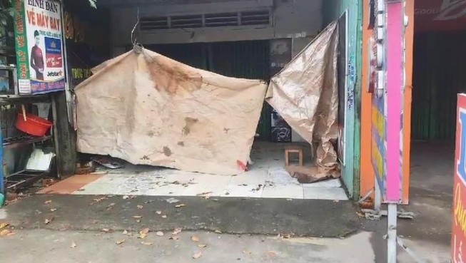 Cửa hàng bán vé máy bay ở Bình Dương bị trộm lục tung