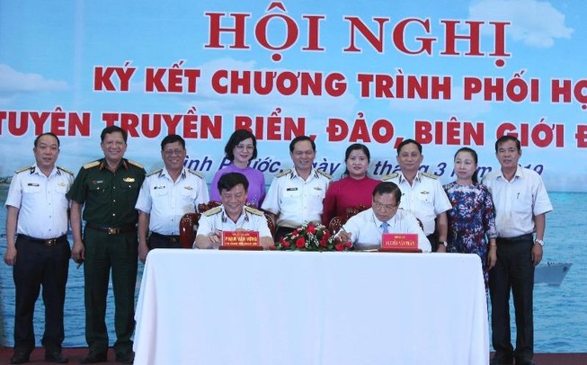 Bình Phước và Quân chủng Hải quân ký kết tuyên truyền biển đảo