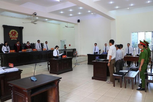 Cựu Giám đốc Sở địa chính Bình Dương phủ nhận cáo trạng