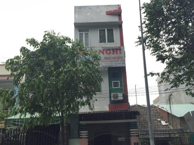 1 cô gái chết trong tư thế treo cổ ở nhà nghỉ ở Bình Dương