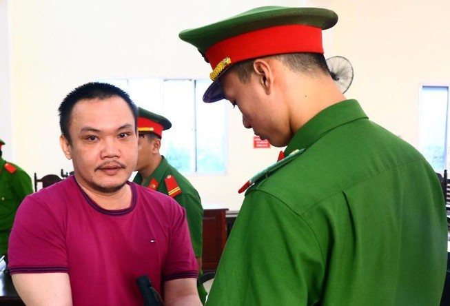Thuê hàng loạt ô tô mang đi cầm cố lấy tiền đánh bạc