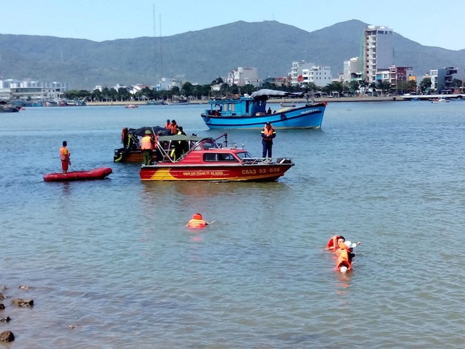 Thành lập đội đặc nhiệm cứu hộ sông và biển