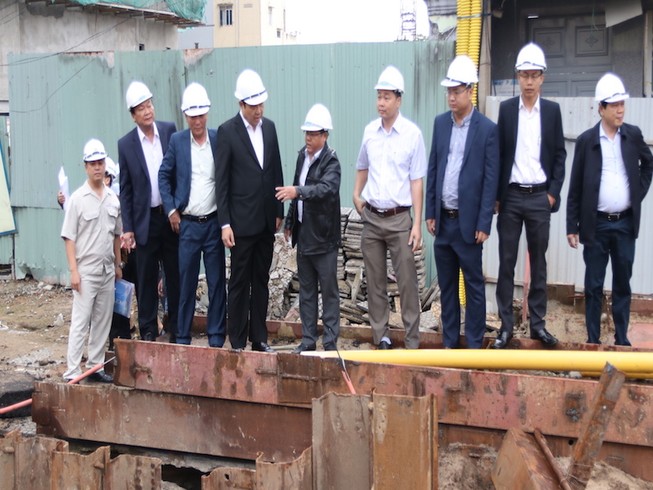 Kiểm tra tiến độ hai công trình trọng điểm đầu năm