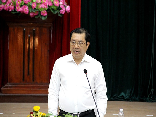 Xin đầu tư 13 tỉ xây tường rào trung tâm VHTT quận