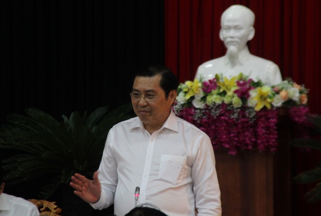 Đà Nẵng siết cán bộ công chức đi nước ngoài