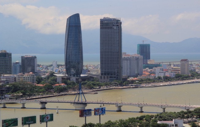 Đà Nẵng: Không có cán bộ vi phạm trong việc nhận, tặng quà