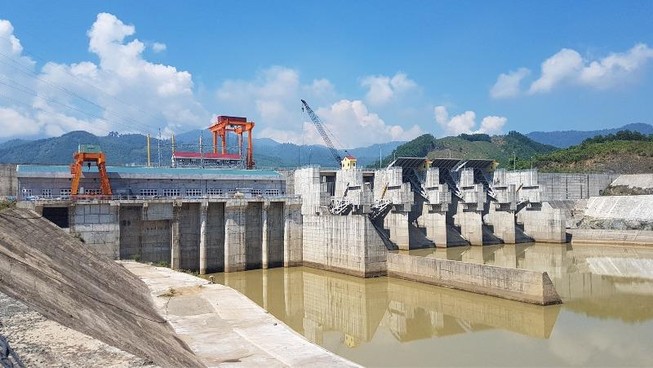 Thủy điện Sông Tranh 3 xả nước, người chăn bò bị cuốn trôi
