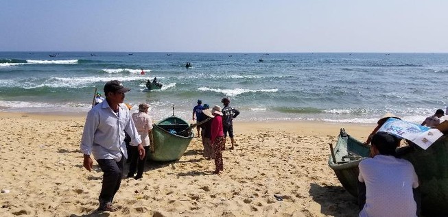 Thuyền lật trên biển, hai vợ chồng thiệt mạng