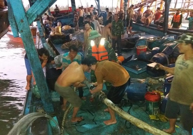 51 thuyền viên gặp nạn trên biển