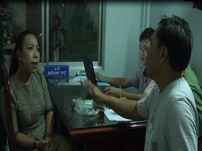 Truy tố cựu nữ phóng viên đòi tiền doanh nghiệp tội lừa đảo