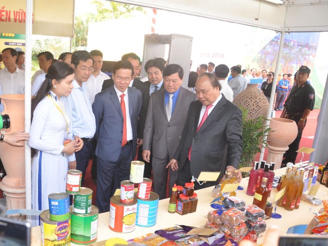 Thủ tướng chủ trì Hội nghị xúc tiến đầu tư Vĩnh Long