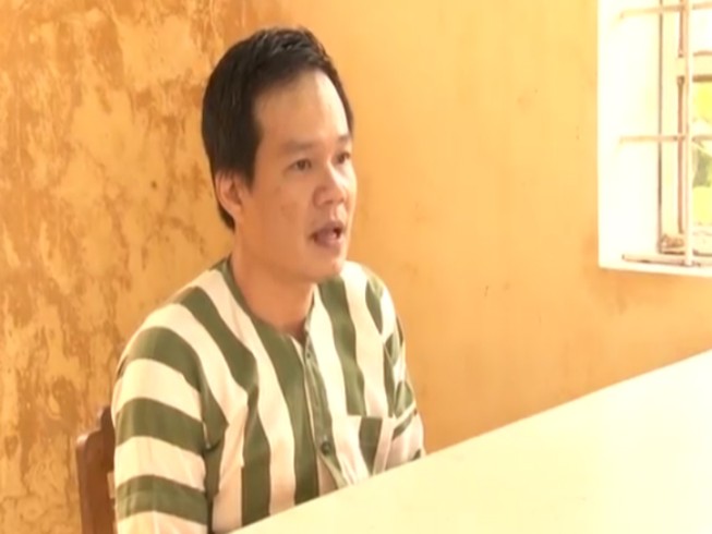 Nghiện ma túy giật điện thoại ở khu vực gần bến phà