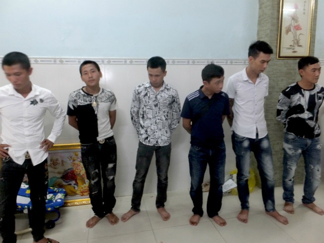 Nhóm thanh niên nghi cho vay lãi nặng