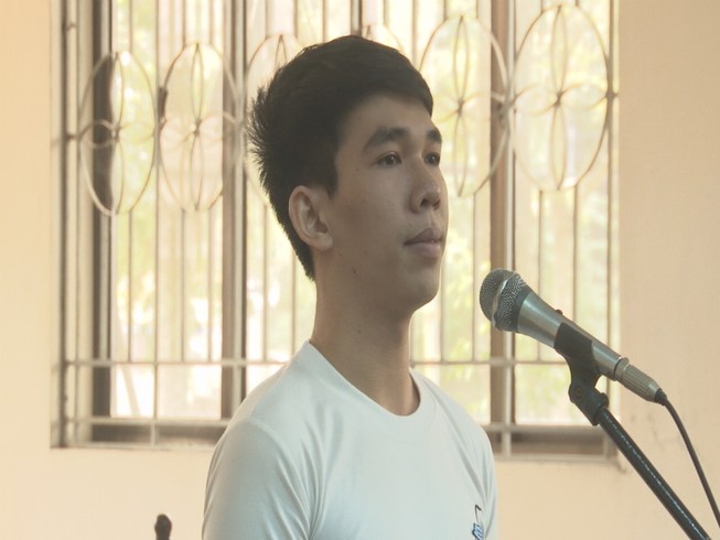 Bị đòi nợ, thanh niên đánh chủ nợ mù mắt