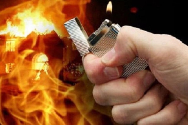 Từ Cà Mau sang Trà Vinh phóng hỏa đốt nhà bạn gái